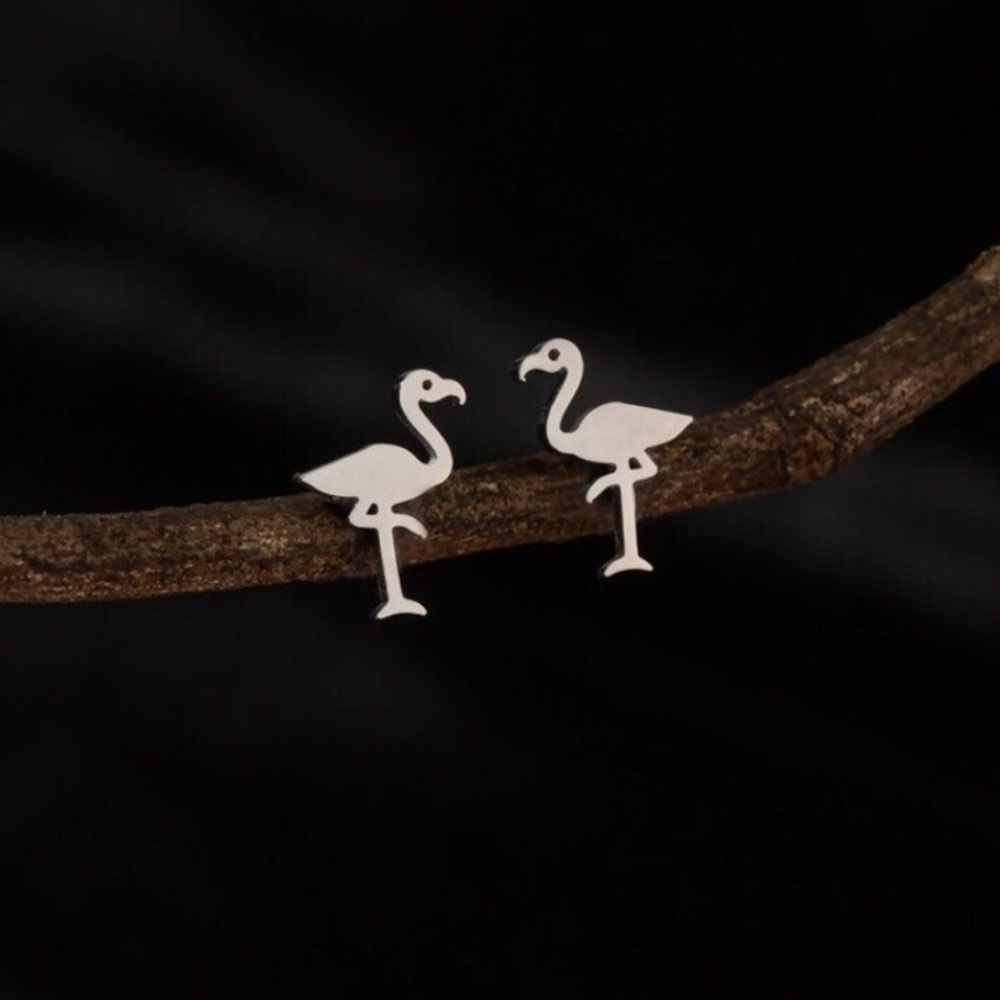 NEW Dainty Flamingo stud Earrings Silver color - Boutique - Picture 4 of 4